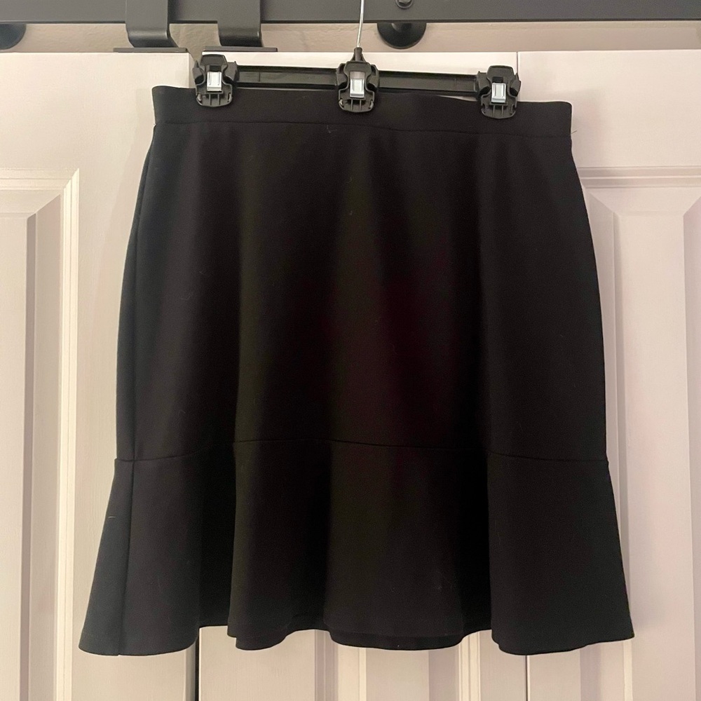 LOFT Black A-Line Flounce Skirt